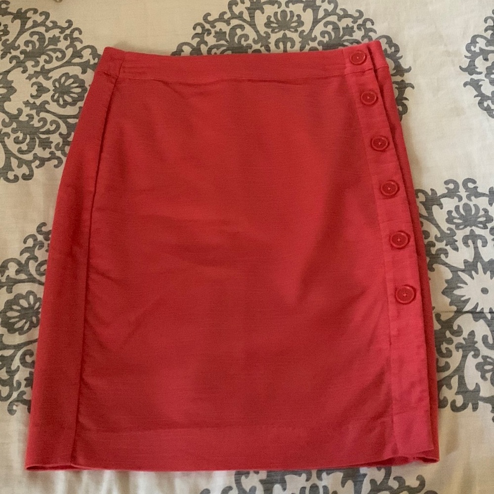 Loft outlet coral pencil skirt. Size 4P